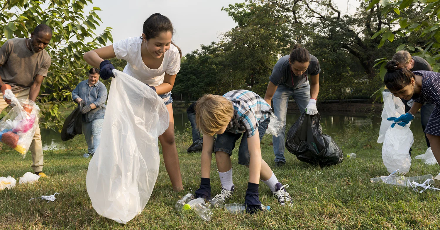 volunteer family.jpg