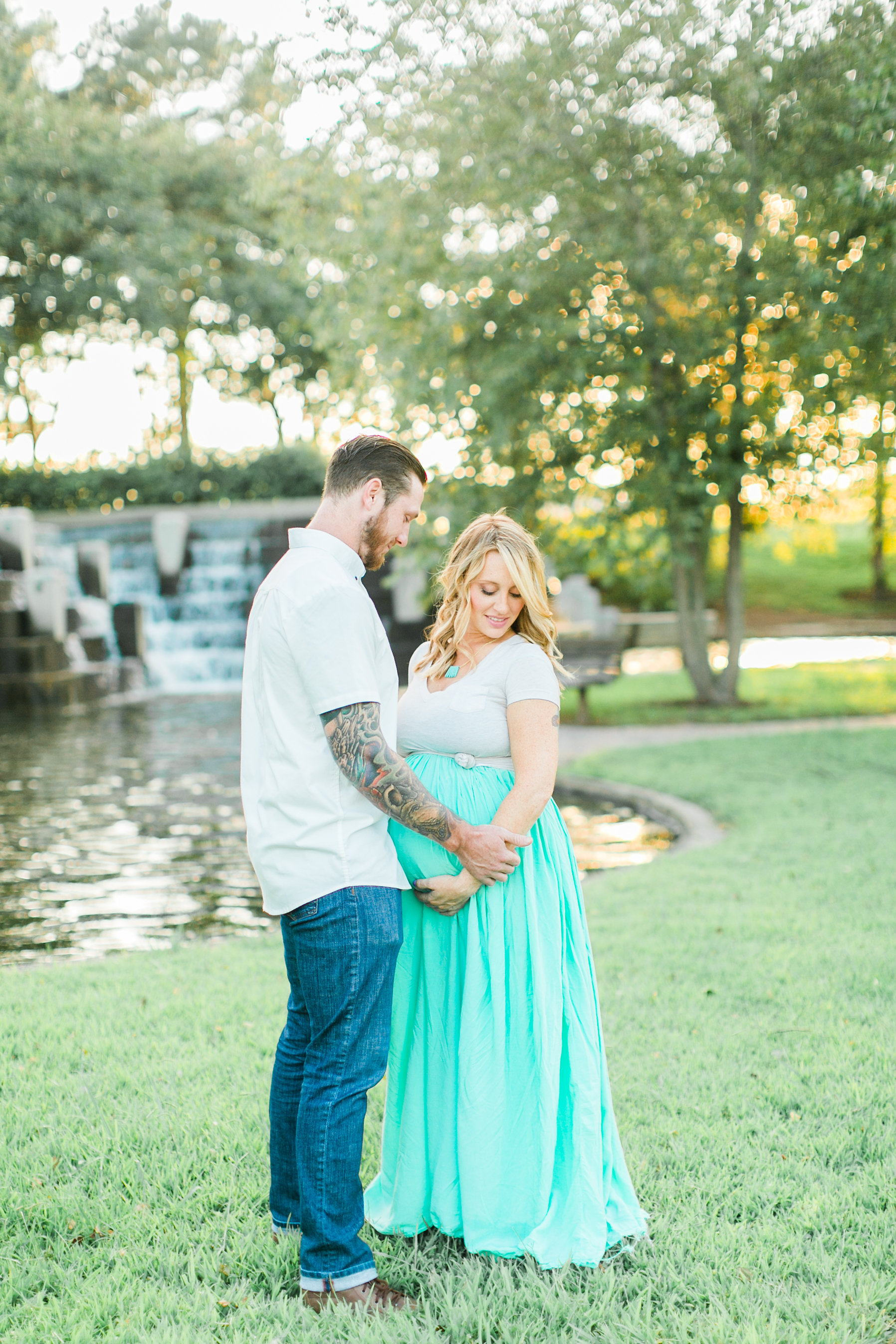 Lindsey&JOe-Maternity-65.jpg