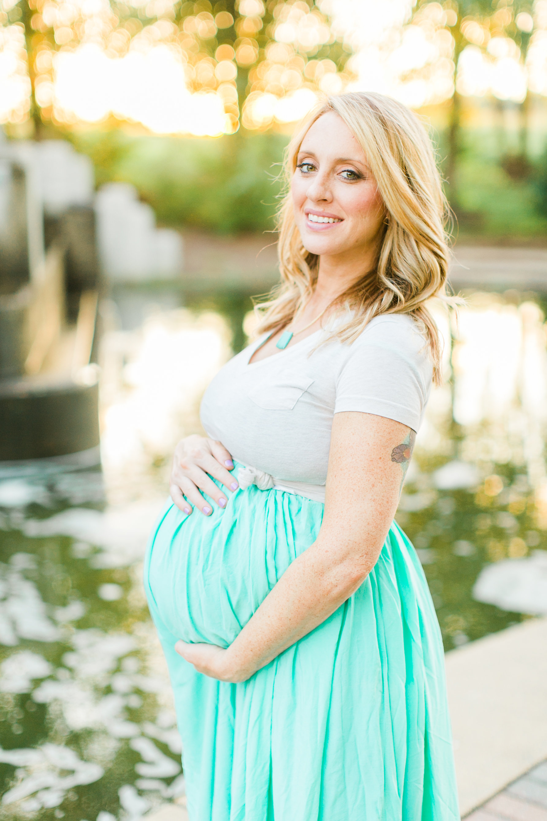 Lindsey&JOe-Maternity-106.jpg