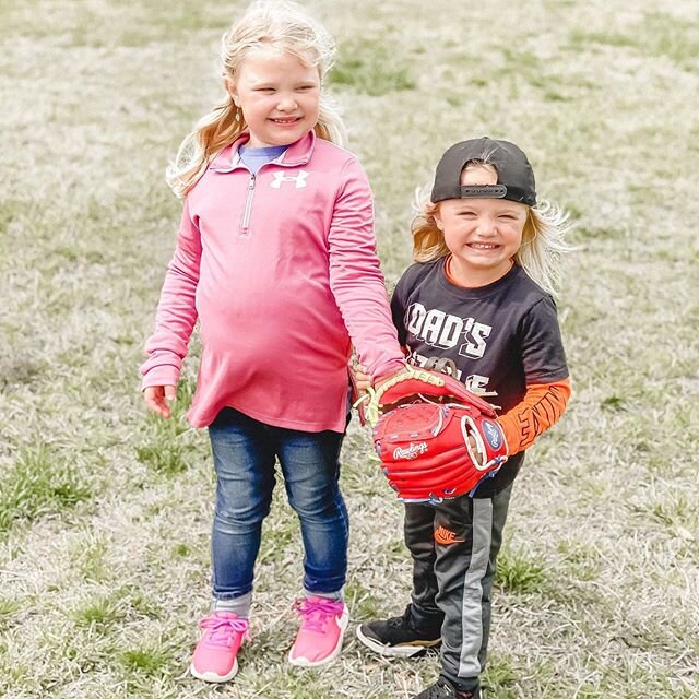 Got a little T-BALL practice in yesterday. Kiddos are getting too big 😭😭😭