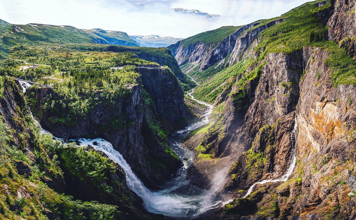 V&oslash;ringsfossen, Norway.

#v&oslash;ringsfossen #eidfjord #visiteidfjord #mittnorge #visitveidekke #visitnorway #norge #norway #vestlandet #sommerinorge #1x #nikonz6 #mynikonmoment #travelphotography #nikonnordic