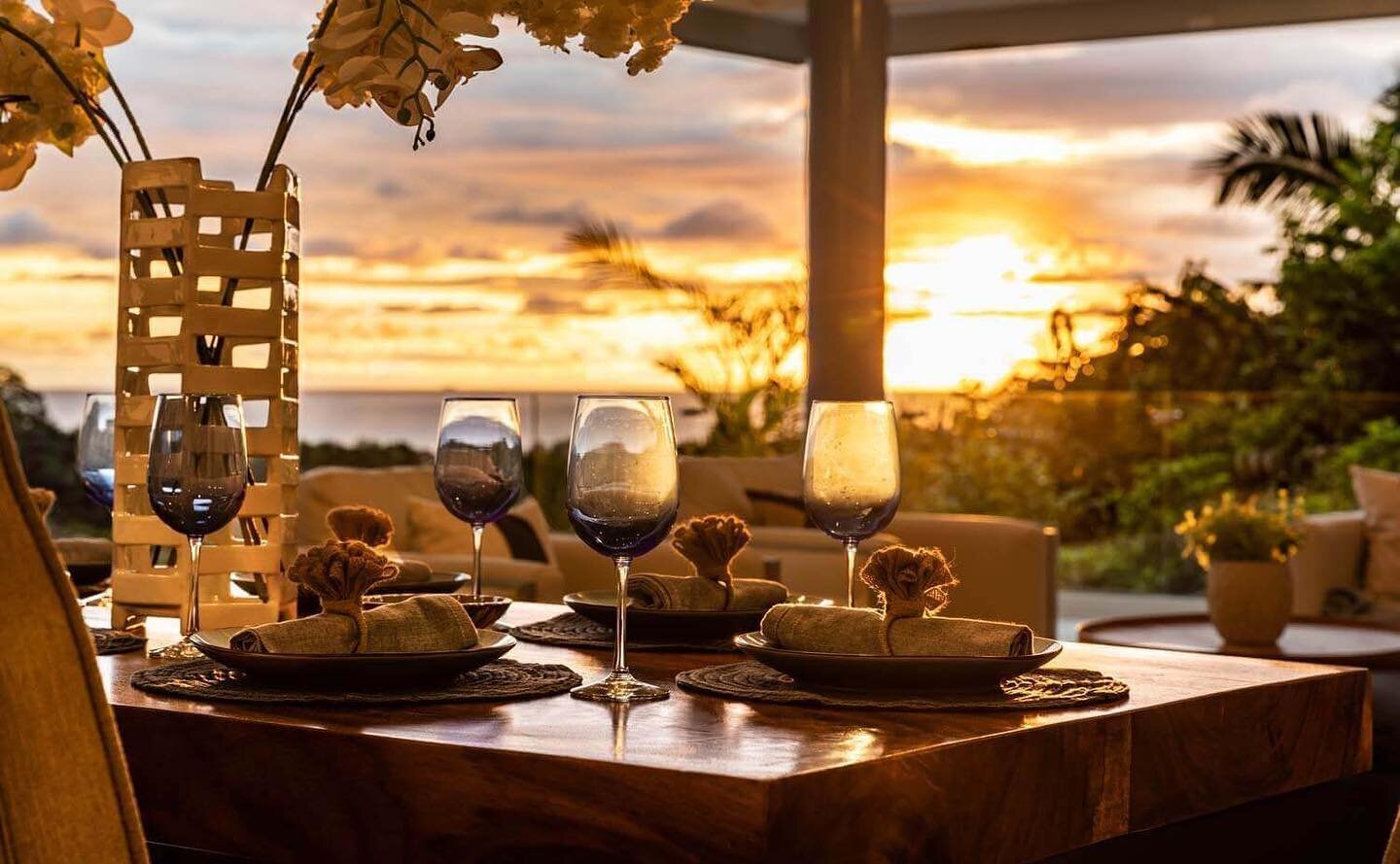 Casa La Jolla 

Dream dinners and family moments. 
.
.
.
.
Contact us for more information 

Photography by @junglehermit⁠⠀
#visitcostarica #costarica #puravida #costaricalife #explorecostarica #costaricapuravida #travelcostarica ⁠⠀
#nosara #nosaraco