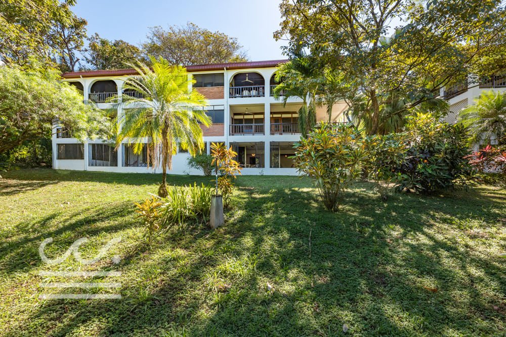 Condo-Las-Flores-Sothebys-Wanderlust-Realty-Real-Estate-Rentals-Nosara-Costa-Rica-7.jpg
