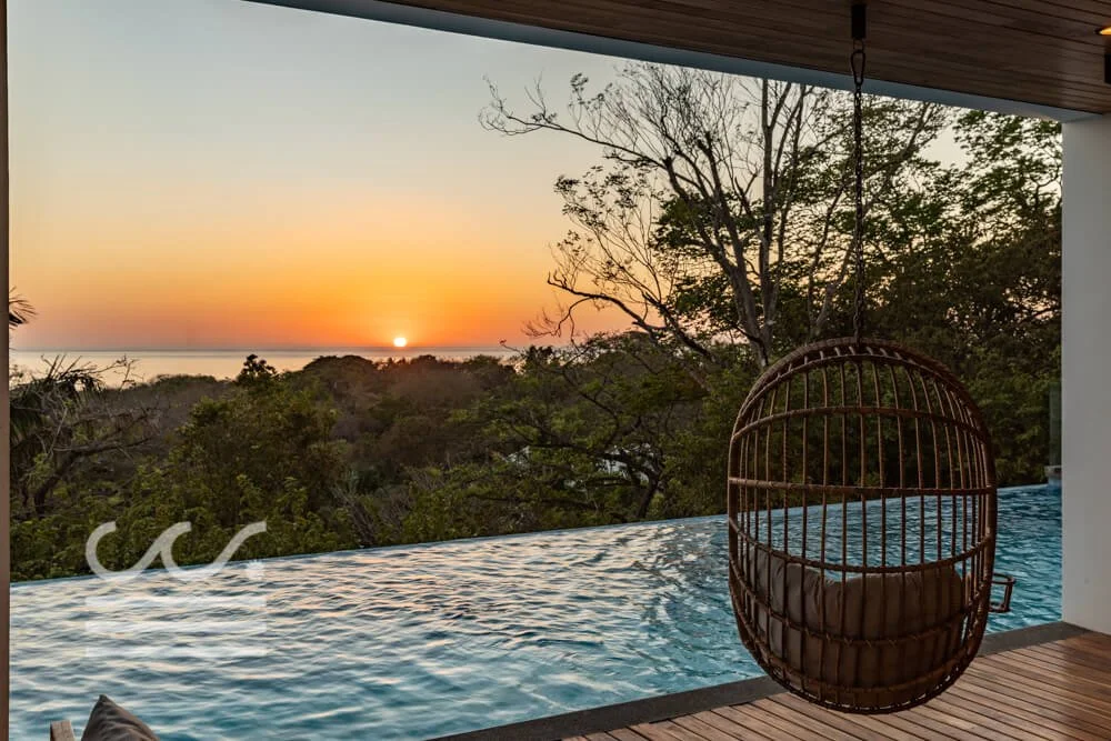 relogio mondaine com pedrinhas