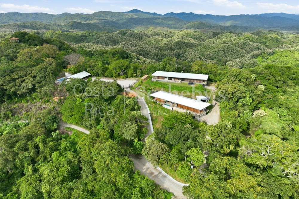 Wanderlust-Sothebys-International-Realty-Pavones-Family-Estate-2.jpg
