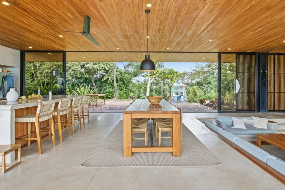Wanderlust-Sothebys-International-Realty-Pavones-Family-Estate-11.jpg