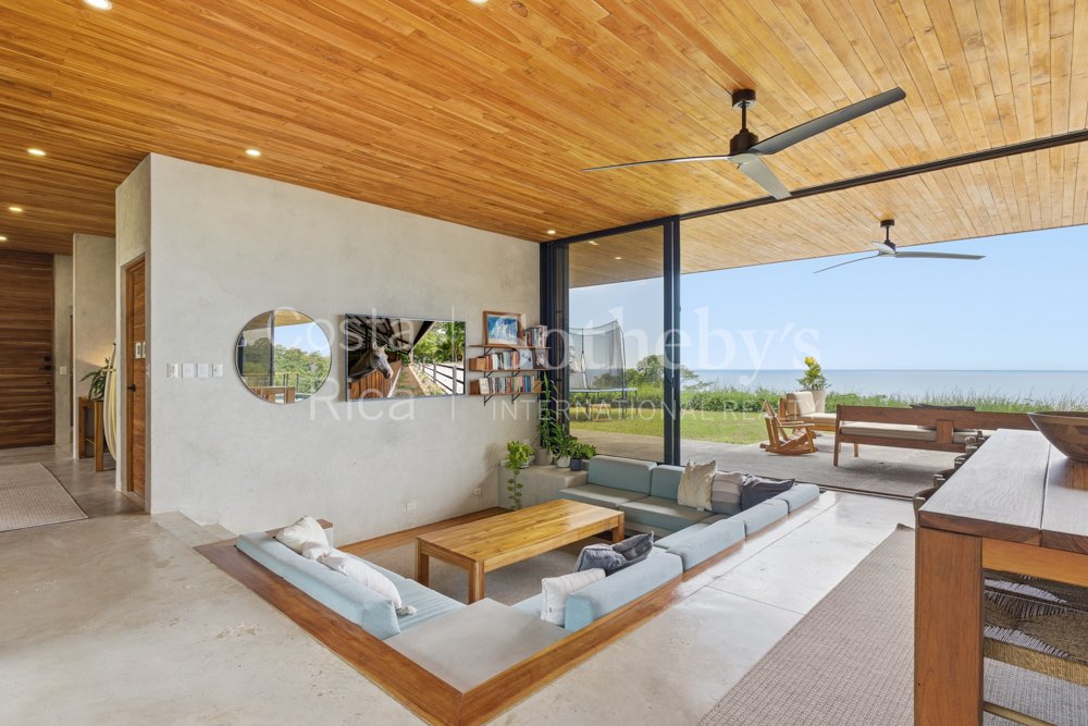 Wanderlust-Sothebys-International-Realty-Pavones-Family-Estate-12.jpg