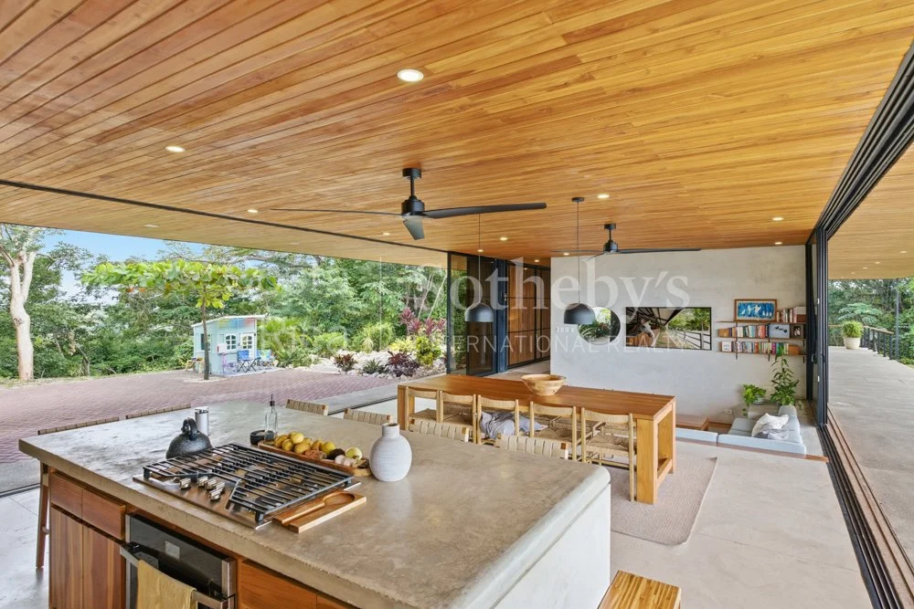 Wanderlust-Sothebys-International-Realty-Pavones-Family-Estate-17.jpg