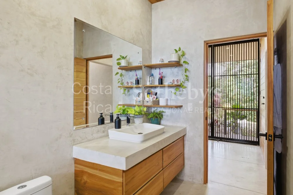 Wanderlust-Sothebys-International-Realty-Pavones-Family-Estate-24.jpg