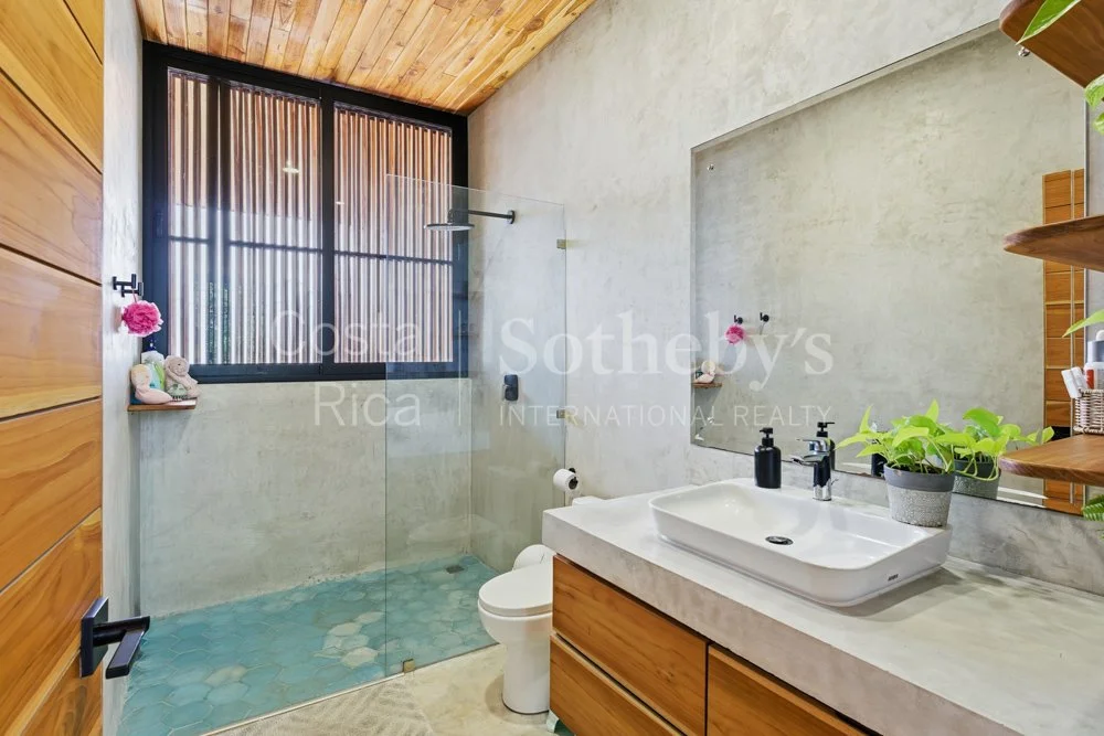 Wanderlust-Sothebys-International-Realty-Pavones-Family-Estate-25.jpg