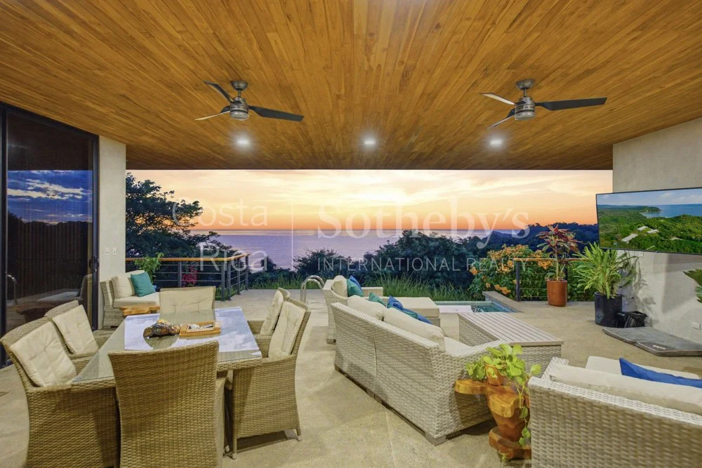 Wanderlust-Sothebys-International-Realty-Pavones-Family-Estate-32.jpg