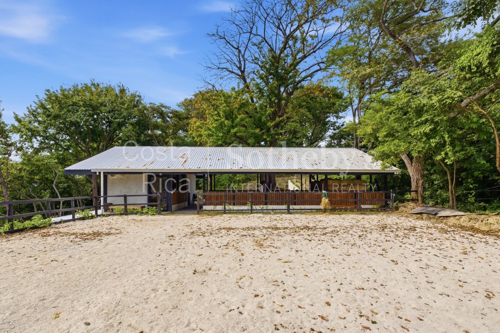 Wanderlust-Sothebys-International-Realty-Pavones-Family-Estate-46.jpg