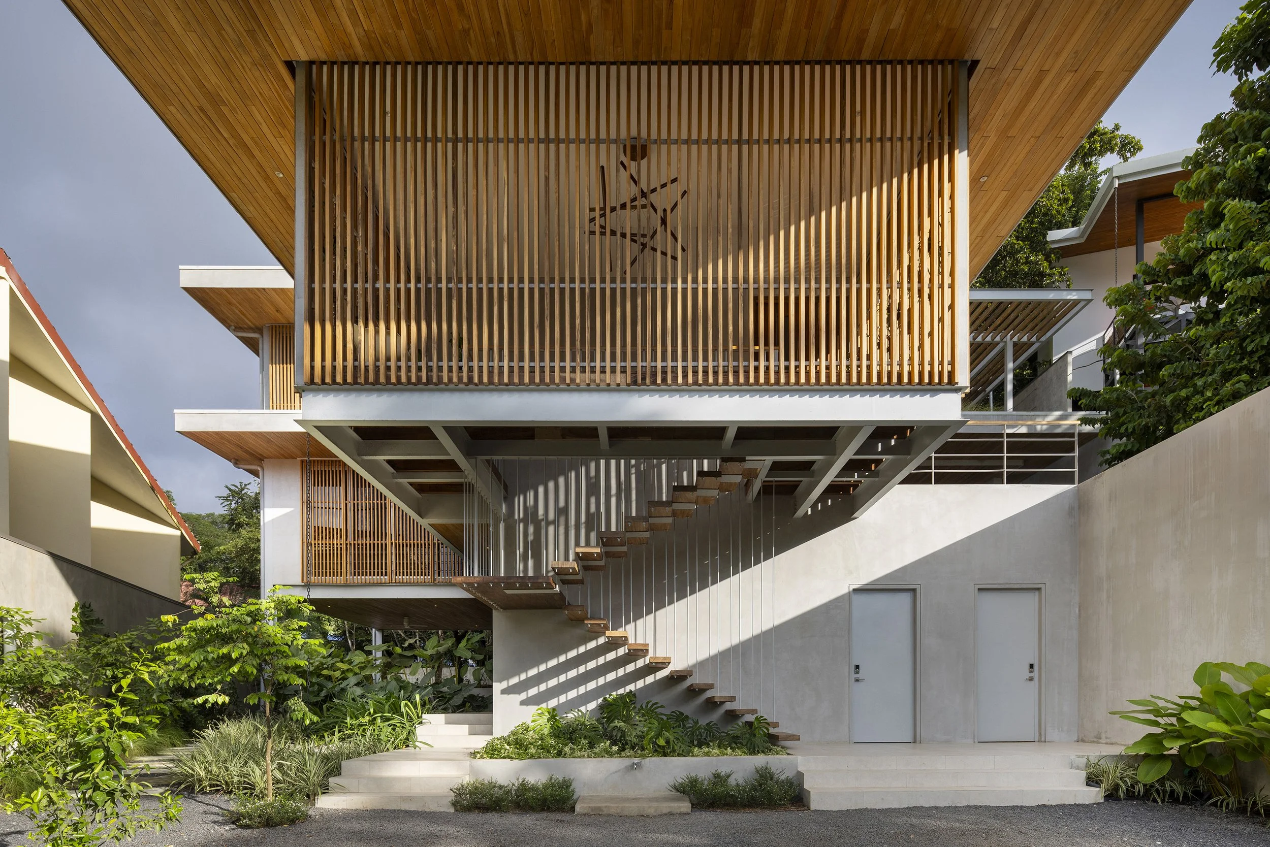 Haven-Nosara-Vacation-Rental-Luxury-Villa-Hero-Shadows-Architectural.jpg