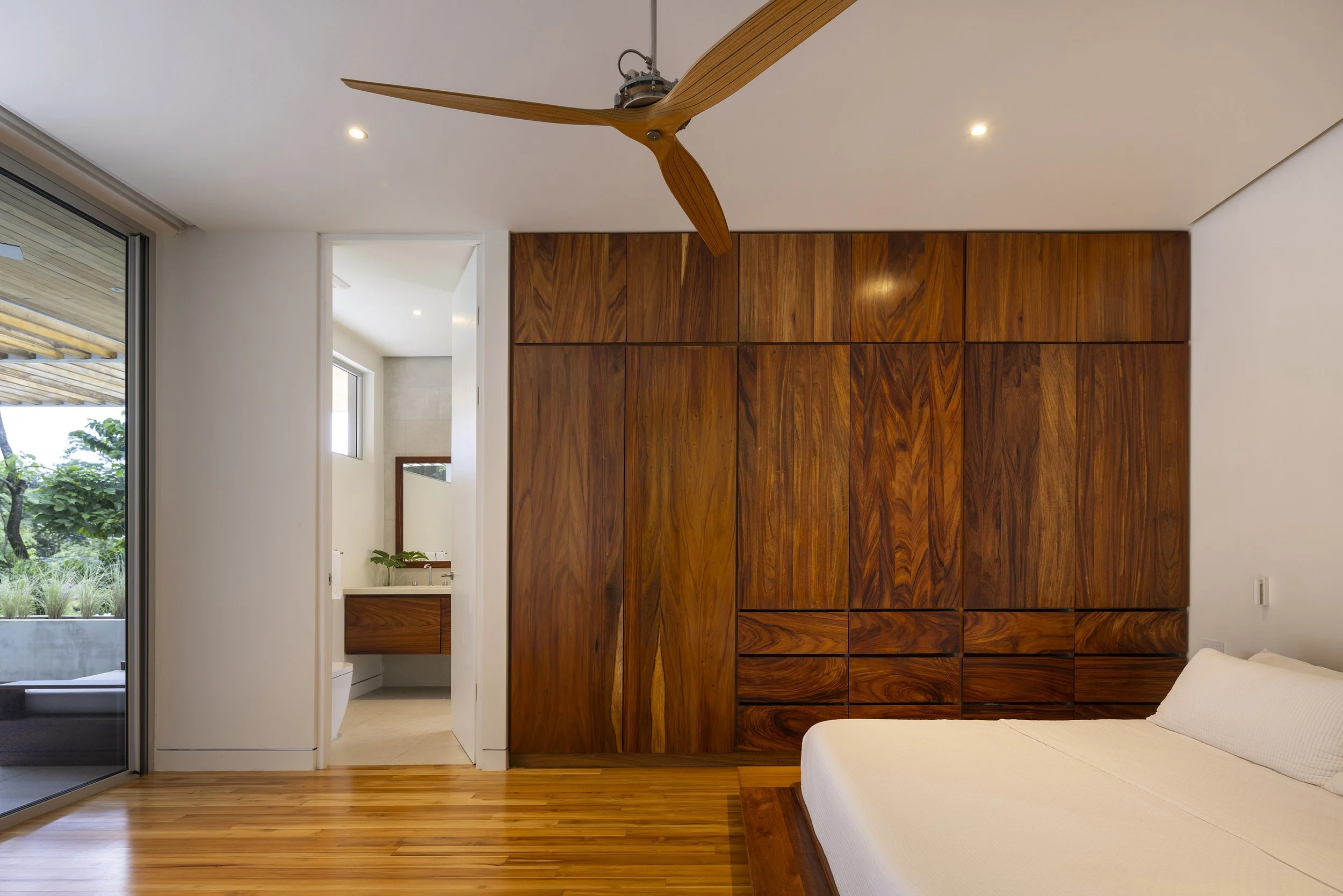Haven-Nosara-Vacation-Rental-Luxury-Villa-MasterBedroom-King-Guanacaste-Closet.jpg