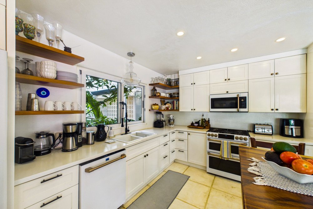 Boutique-bed-and-breakfast-Wanderlust-Sothebys-International-Realty-27.jpg