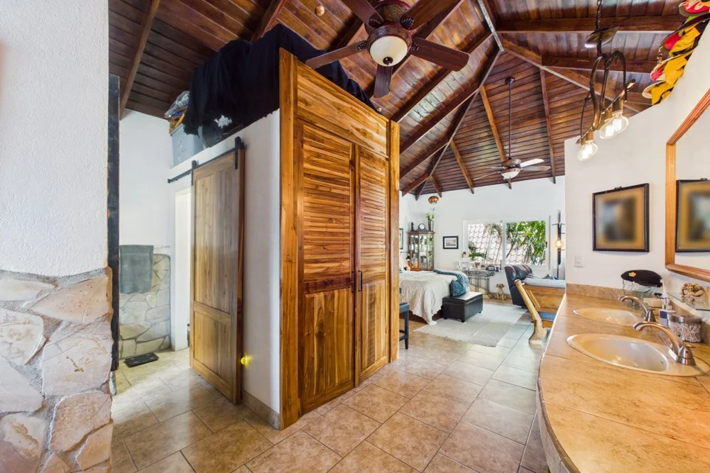 Boutique-bed-and-breakfast-Wanderlust-Sothebys-International-Realty-49.jpg