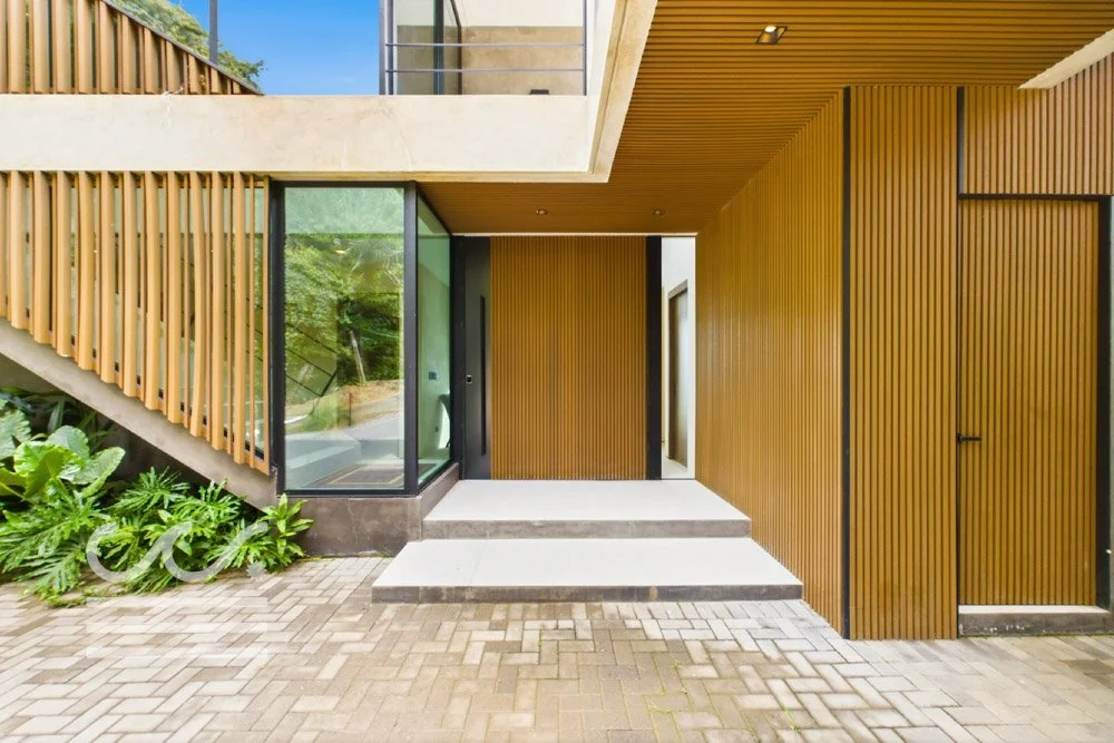 4-Exterior.jpg
