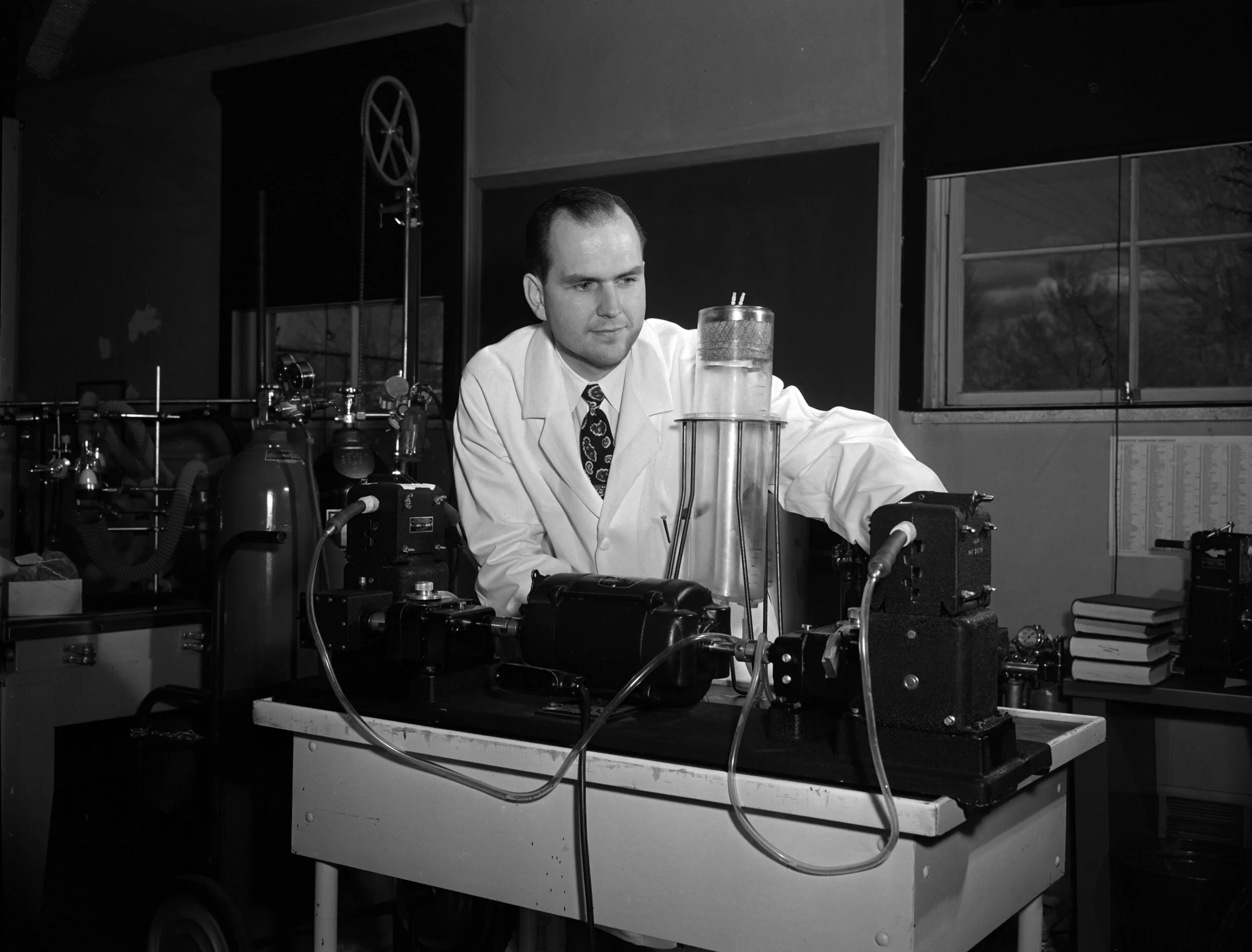 Dr. Nelson with his Heart and Lung Machine on April 8, 1956. Salt Lake Tribune Photograph courtesy of Utah State Historical Society.