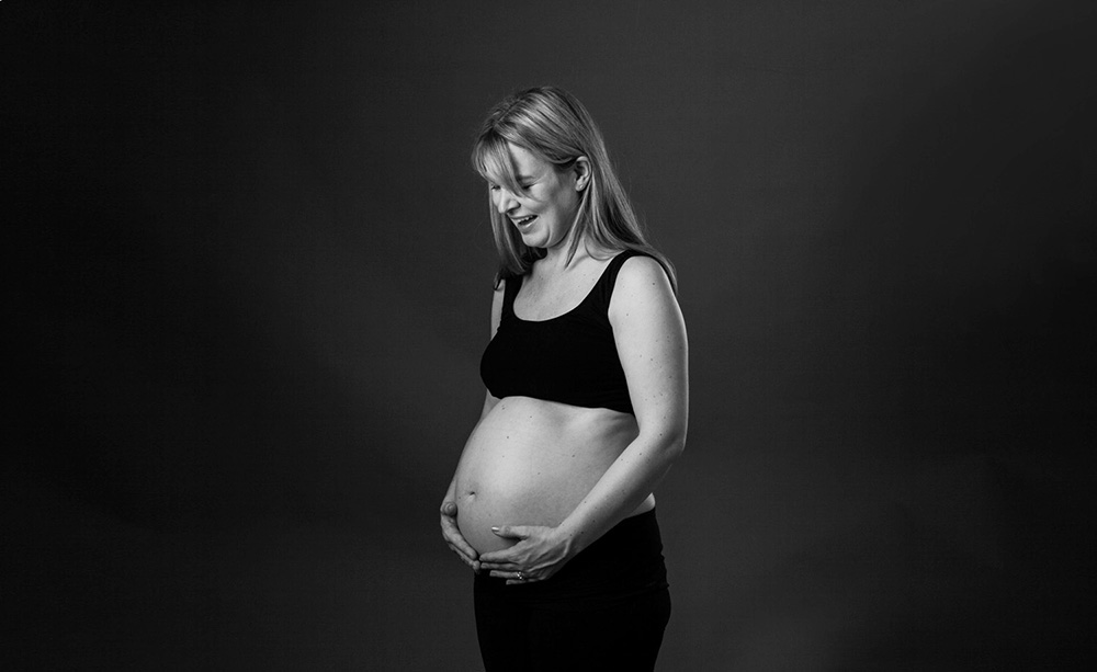 Maternity photographer hertfordshire.jpg