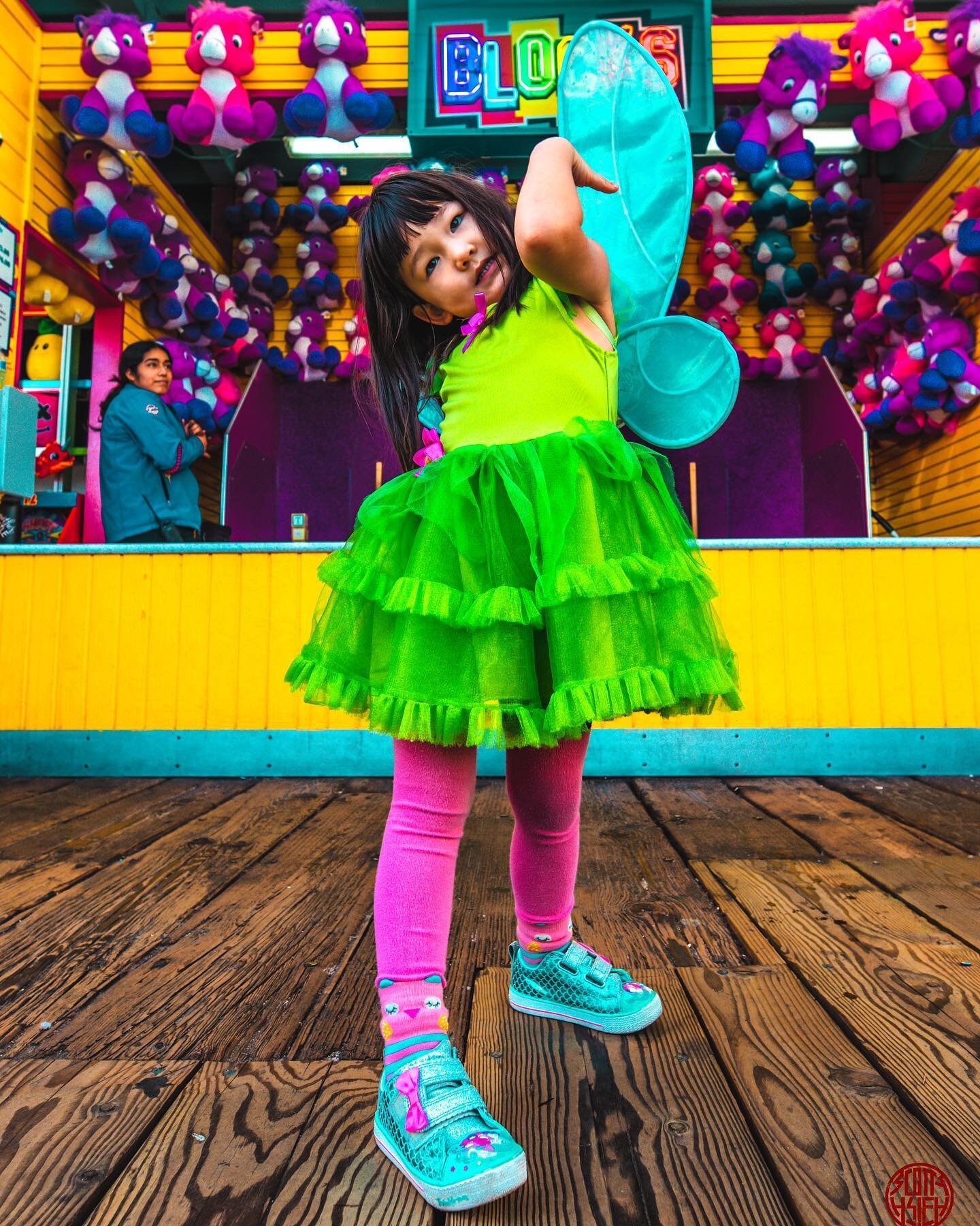**DOUBLE TAP** This was such a fun shoot with Seven and @mommystinyplanet 
I love the colors and check out her stances. 📸: @syhphotography @scotty.hsieh
🎎wardrobe : she picked it out herself
.
.
.
.
#photography #photooftheday #photo #photographer 