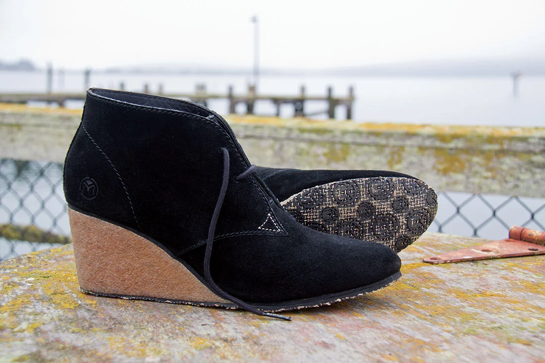 OM391_Ruffout Chukka Wedge_Black_001_Hero.jpg