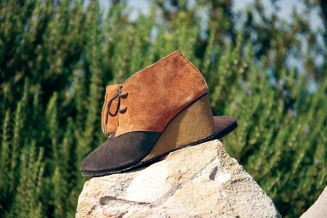 OM391_Ruffout Chukka Wedge_BrownHazelnut_2P8_Hero.jpg
