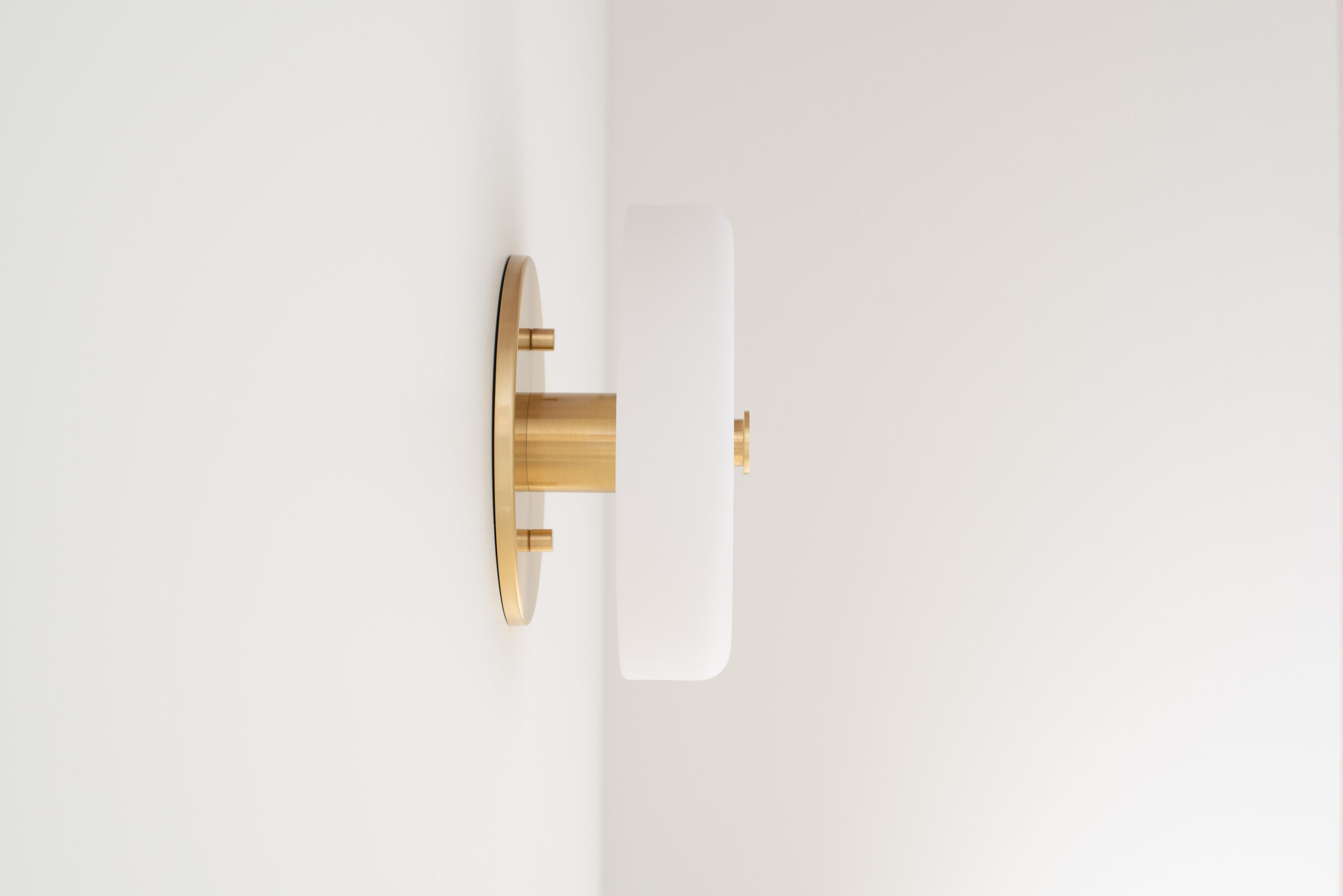 Ben & Aja Blanc Nova Sconce Warm White On White - Brass - SV - Off.jpg