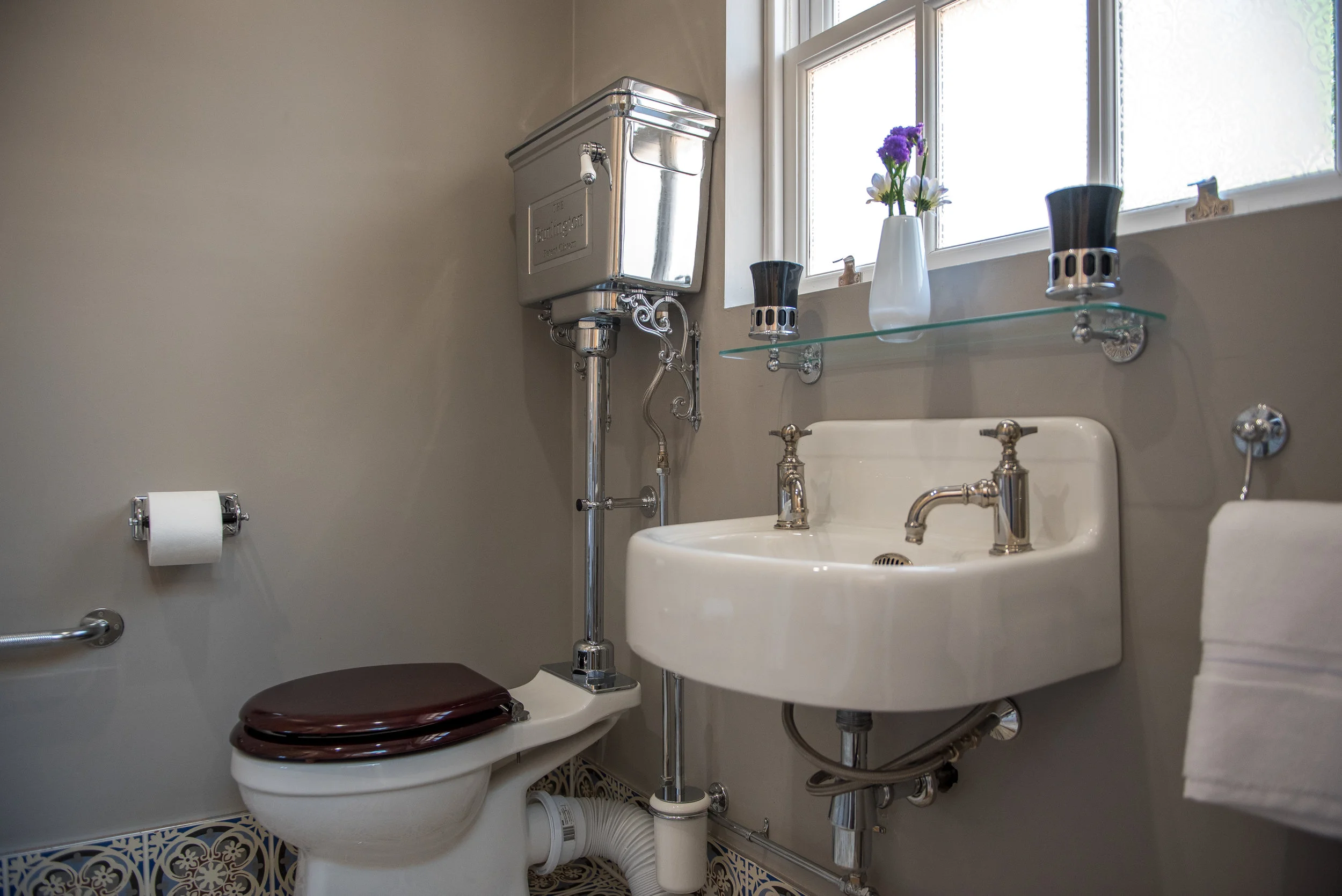 The_Cottage_4-73-30.jpg
