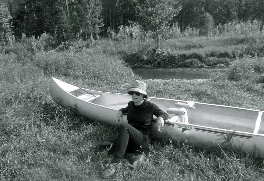 canoe.jpg