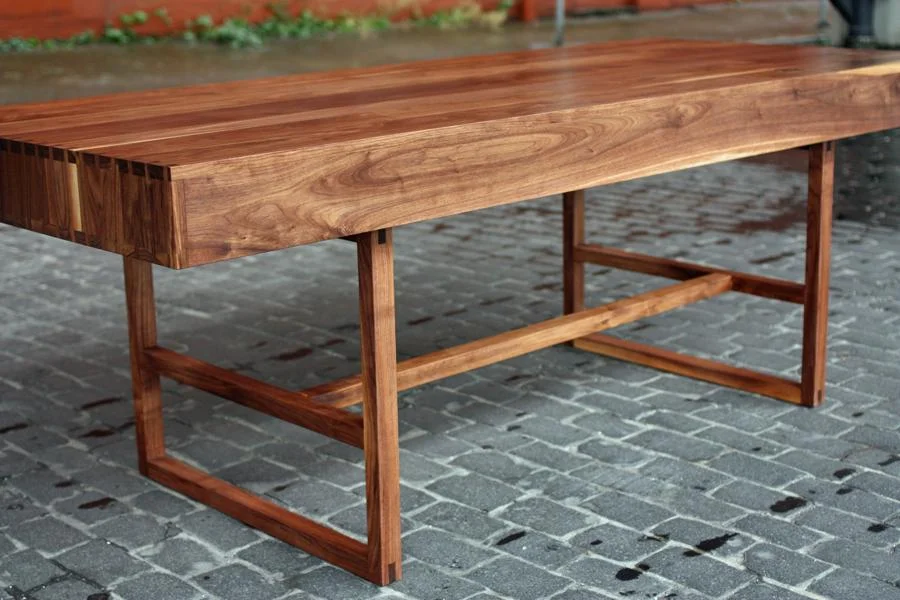 railsback desk 037.opt.jpg
