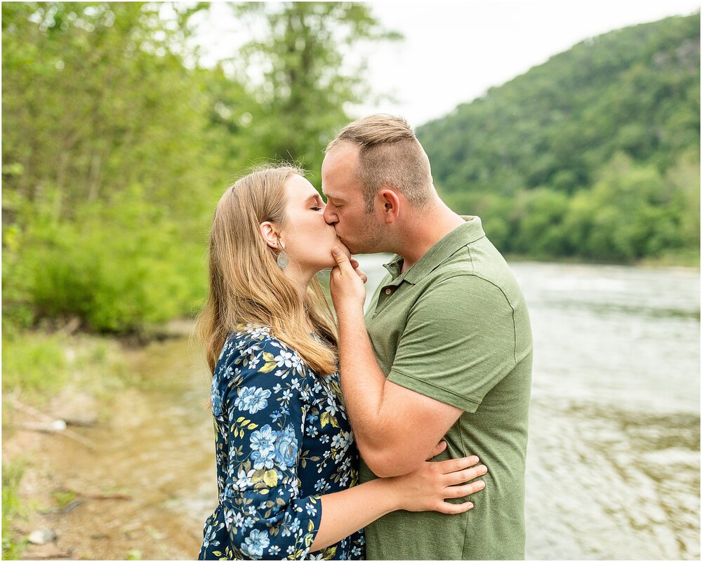 Harpers-ferry-engagement-photos_0121.jpg