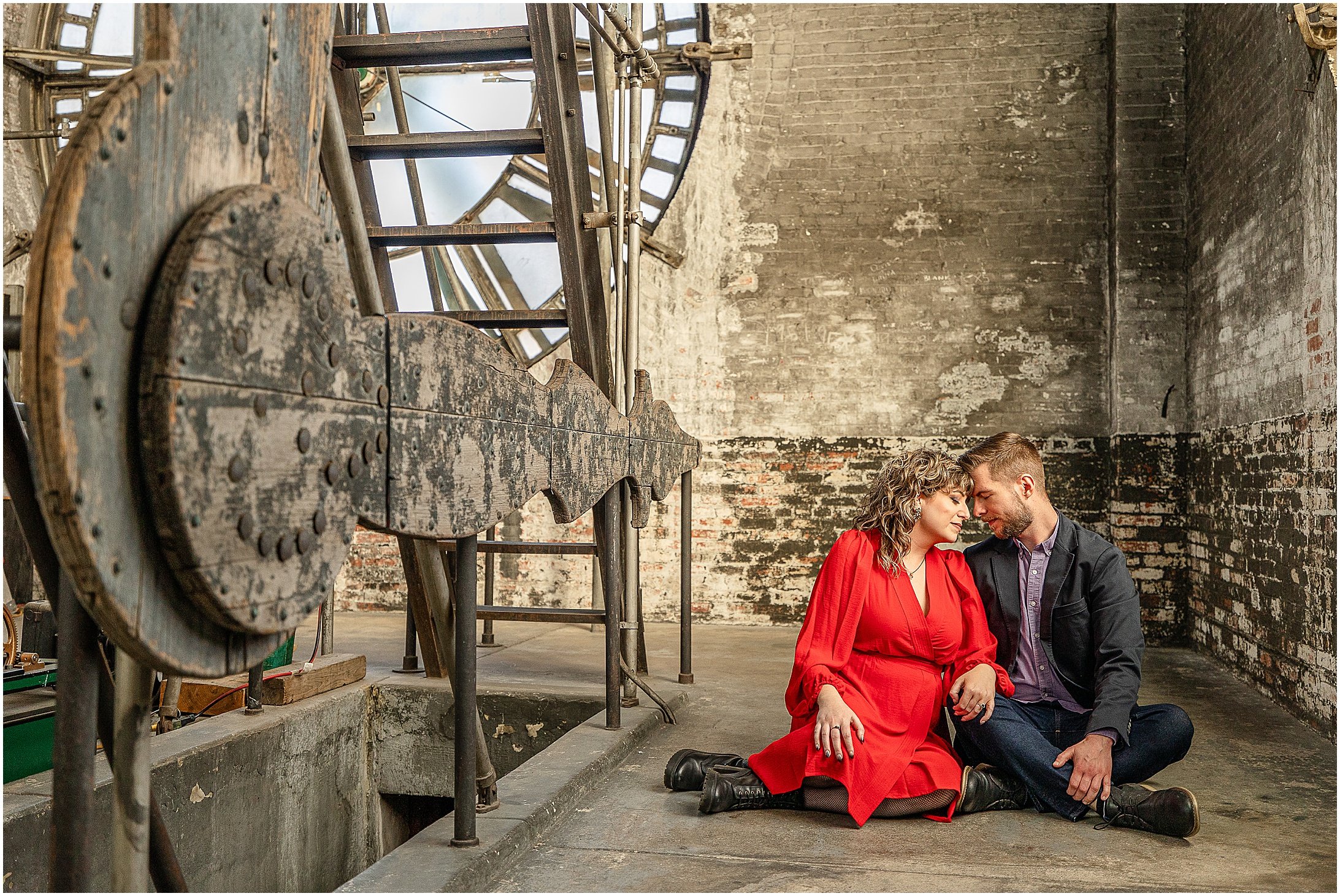 Bromo-Seltzer-Tower-Engagement-Photos_0157.jpg