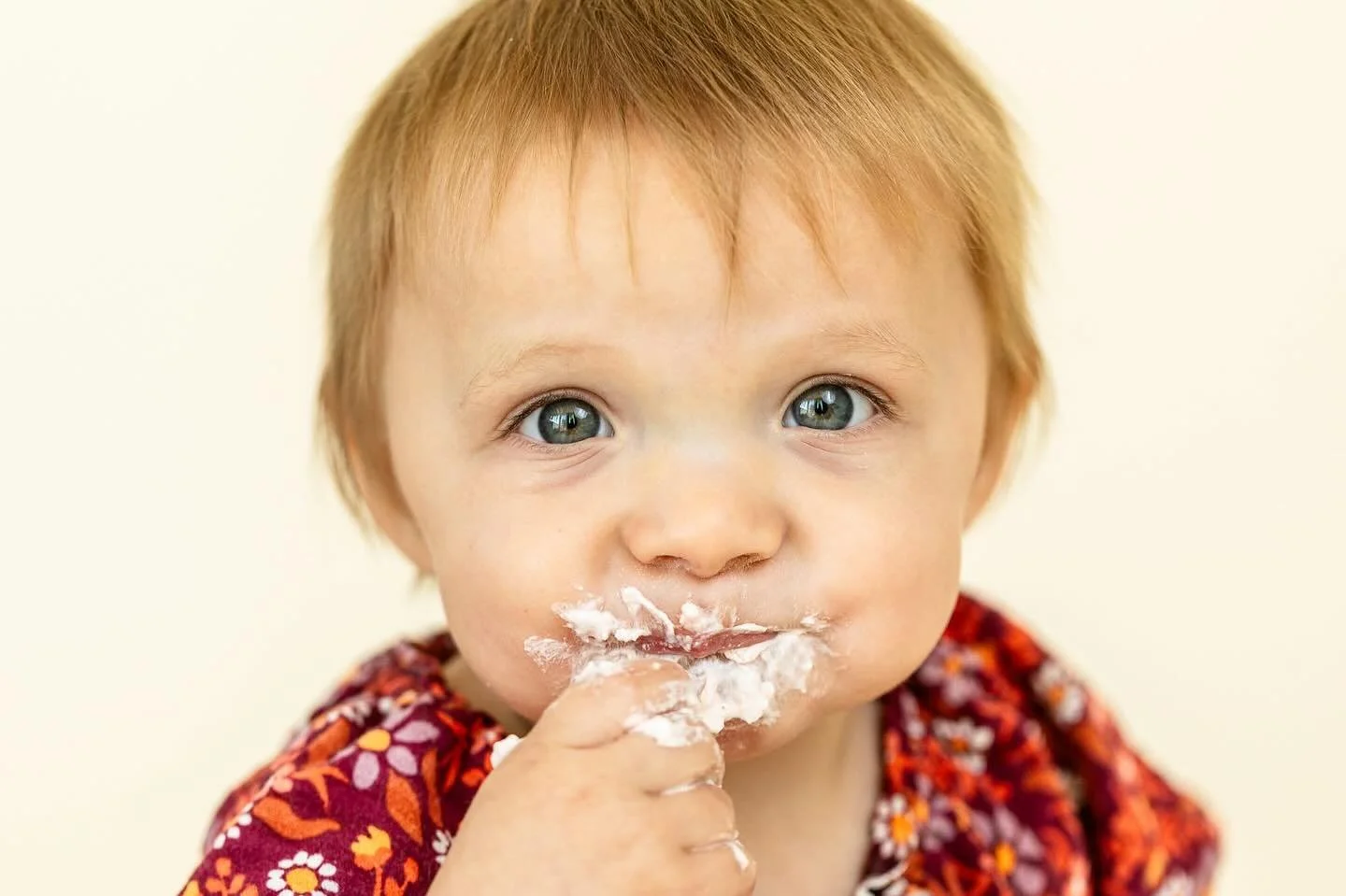 Mom’s homemade cake for Lettie’s cake smash really hit the spot! She loved it! 😍 🎂
#cakesmash #oneyearold #carrollcountyphotographer #cakesmashsession #westminstermd #westminstermdphotographer #lifestylephotography #inhomecakesmash #fr