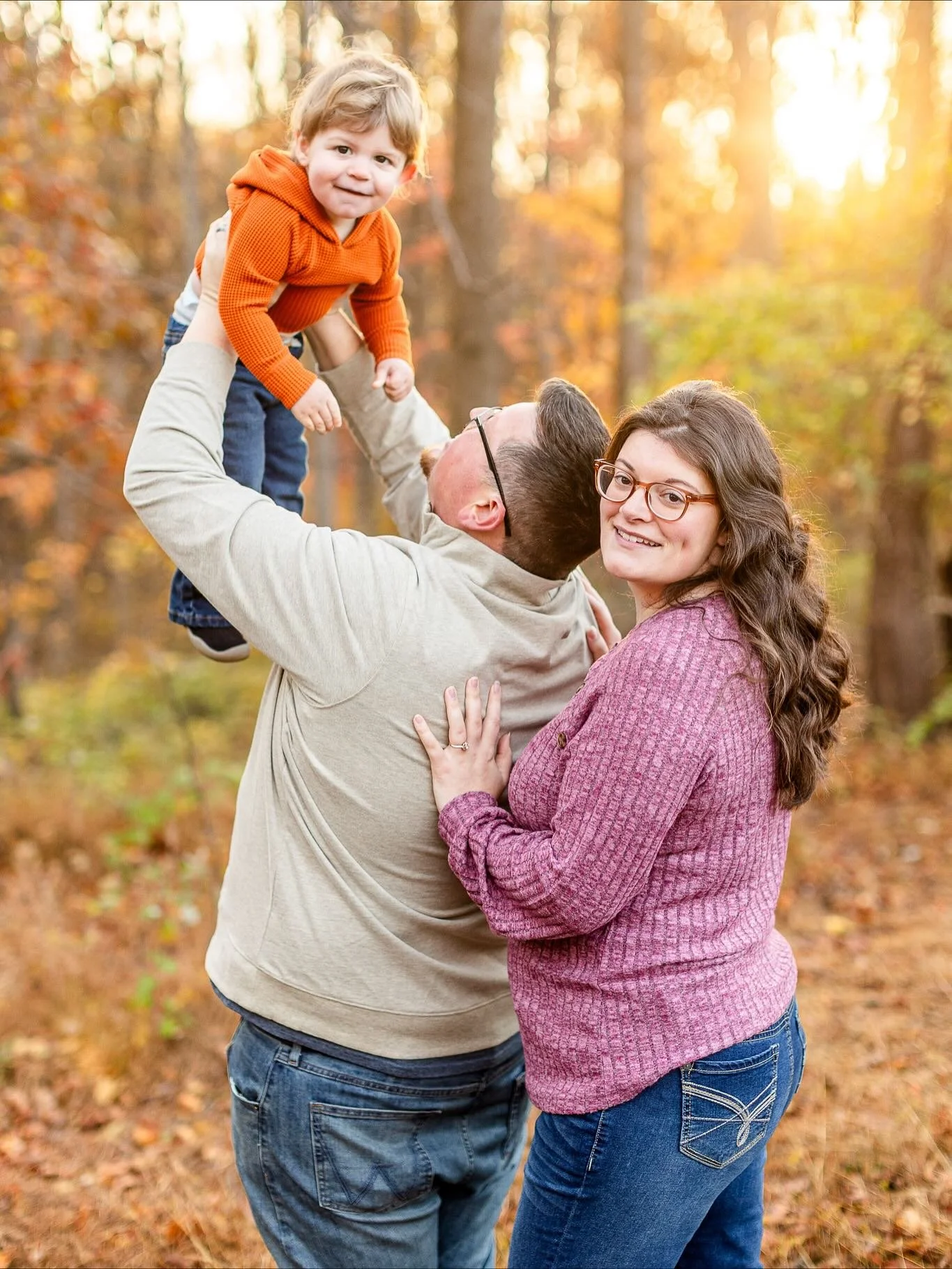 Sneak Peeks from morning Fall Minis this weekend! We had amazing colors!

#fallmjnis #carrollcountyphotographer #westminsterphotographer #marylandfamilyphotographer #westminstermd #fallfamilyphotos #fallfamilypictures #gettysburgphotographer #frederi