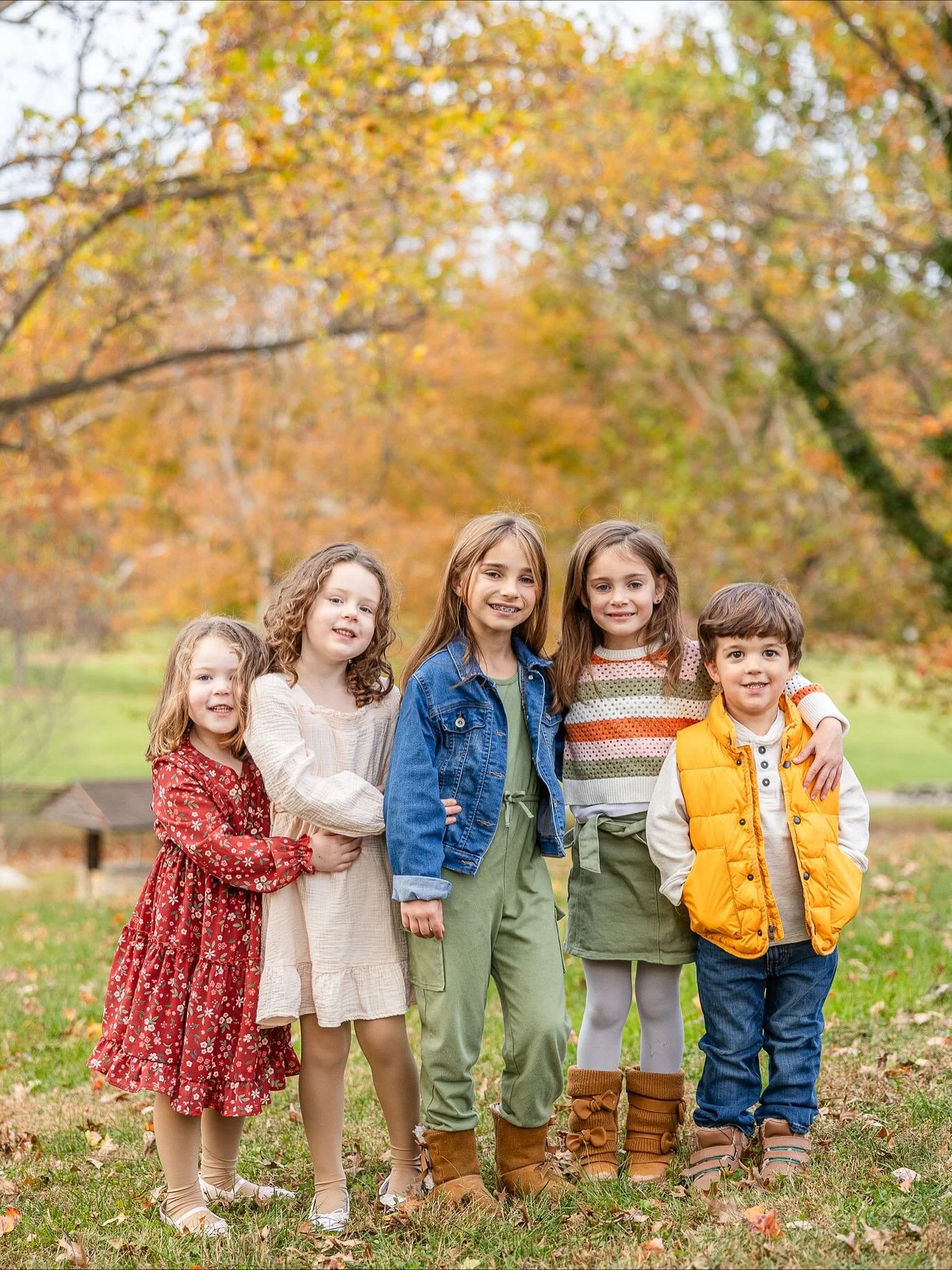 How sweet are these little cousins?! Such a fun extended family session!

#fallfamilyphotos #carrollcountyphotographer #marylandfamilyphotographer #westminsterphotographer #westminstermd #frederickfamilyphotographer #cousins #lifestylephotography #ge