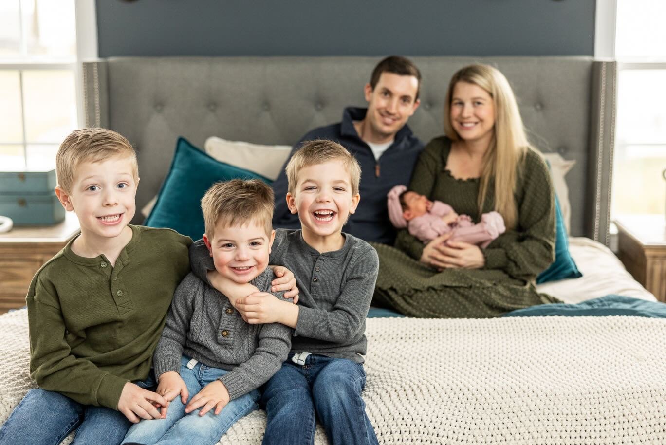 Welcome to the world (and the chaos of 3 brothers), Brynn! You are already so loved 💕

#marylandfamilyphotographer #newbornphotos #lifestylenewborn #carrollcountyphotographer #westminsterphotographer