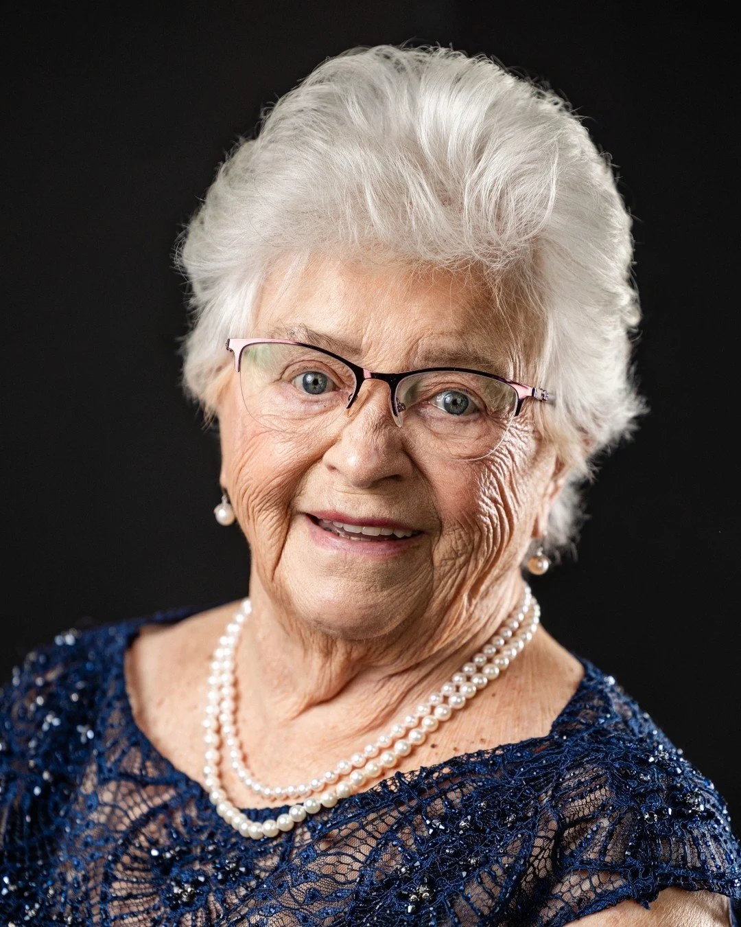 I had the pleasure of photographing the beautiful Bernadine in the studio this week! She will be a guest at a wedding next month and did a trial run of her hair, makeup and dress! Why not get some professional portraits done while you're all dolled u