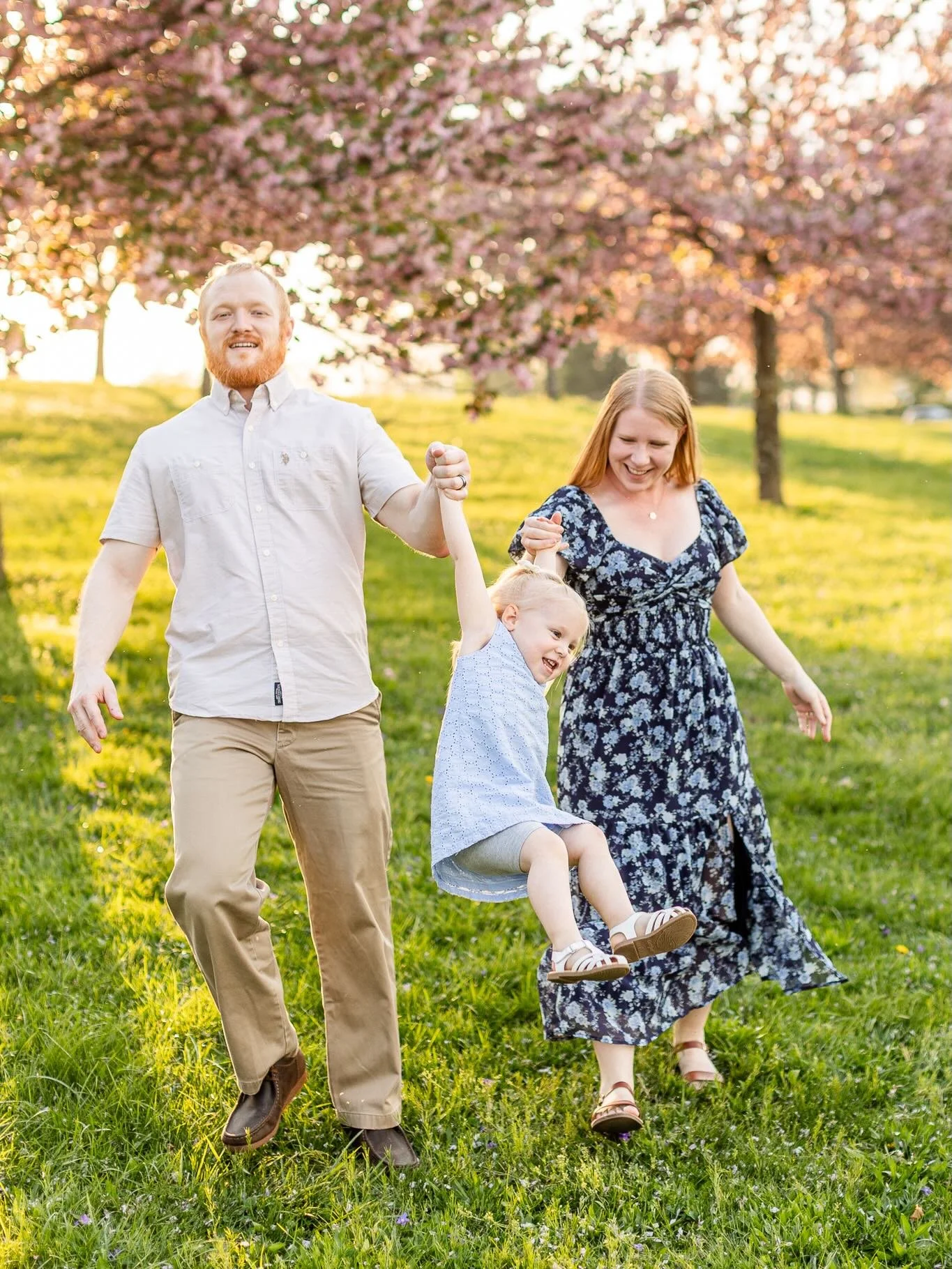 Catching the last of the cherry blossoms to celebrate Amelia&rsquo;s 3rd birthday! 🌸

#carrollcountyphotographer #westminsterphotographer #cherryblossom #marylandfamilyphotographer
