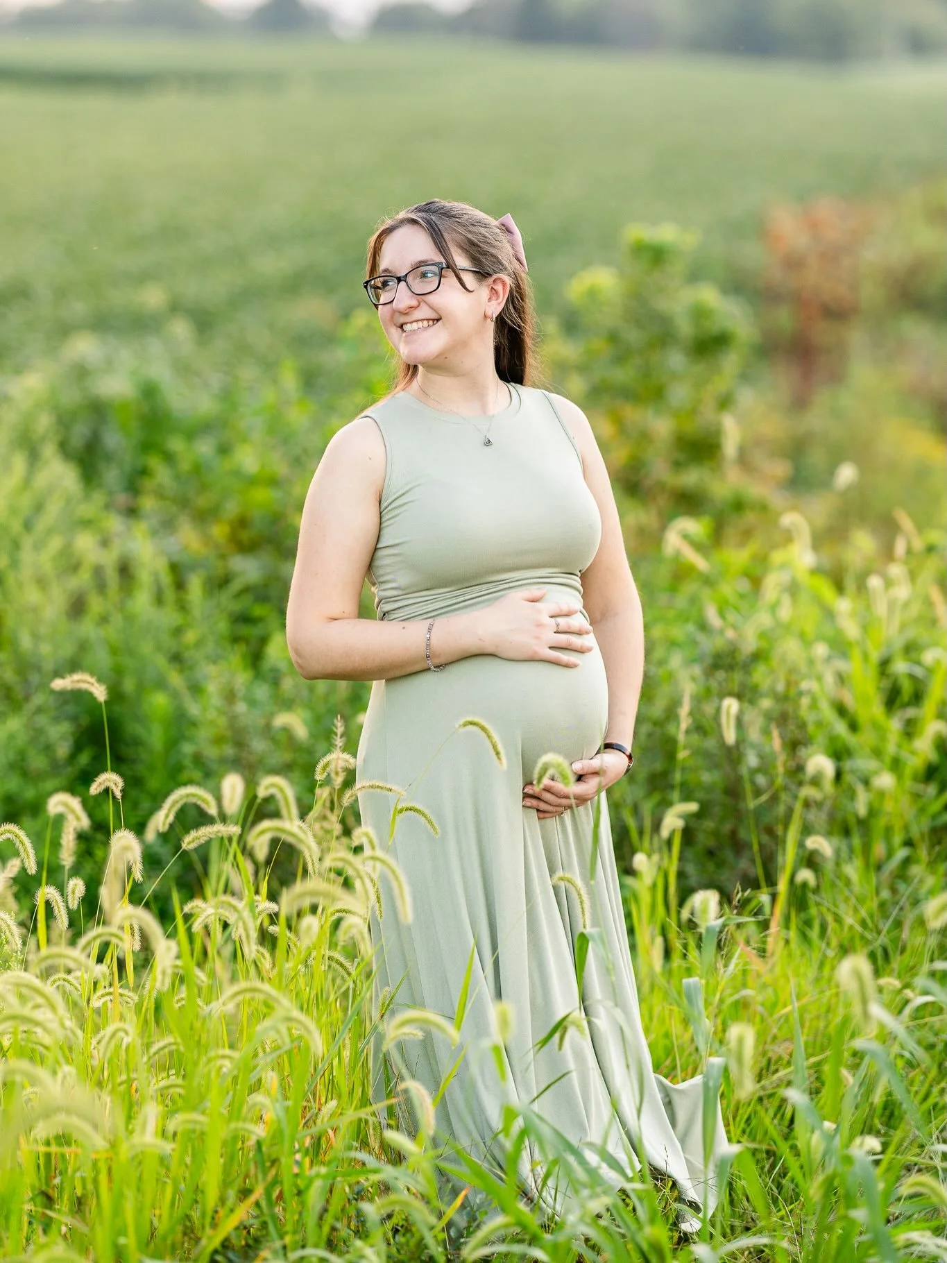 I&rsquo;ve been working away getting my galleries out and slacking on sharing all of my beautiful sessions on here! (As per usual) I loved this summer maternity session at @bowlingbrookmansion 💕

#carrollcountyphotographer #marylandmaternityphotogra