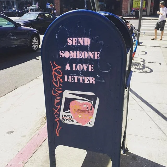 💌 Spotted while playing tourist with @rafa_mayorga