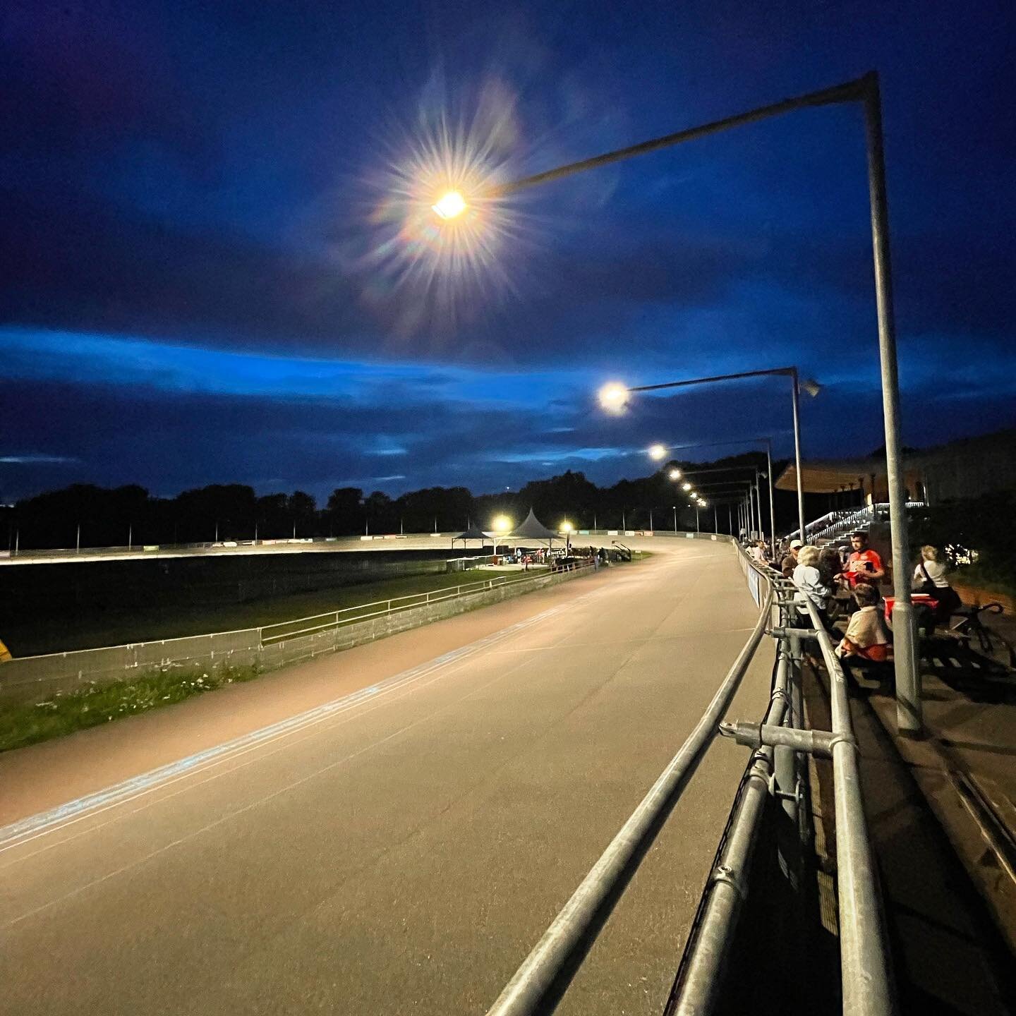 Incredible evening watching the track racing at the Herne Hill Velodrome. It&rsquo;s literally free to watch from the stands! 🚴&zwj;♀️🚴🚴&zwj;♂️

#cycling #trackcycling #cyclerace