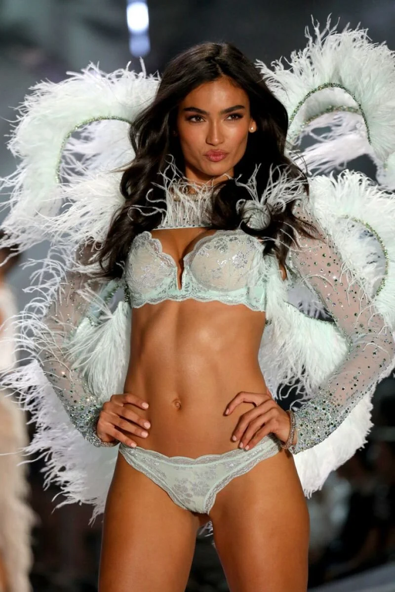 kelly-gale-at-2018-victoria-s-secret-fashion-show-in-nyc-9.jpg