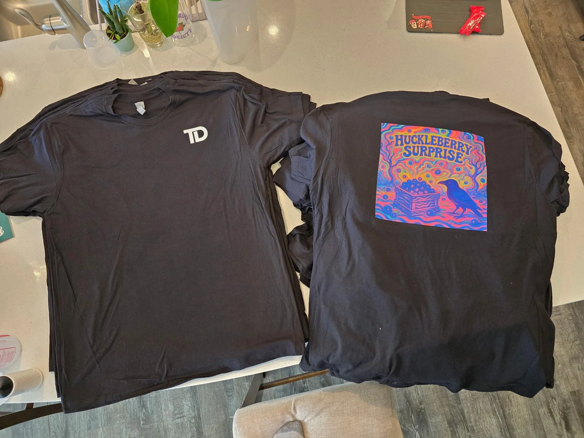 Huckleberry Surprise T