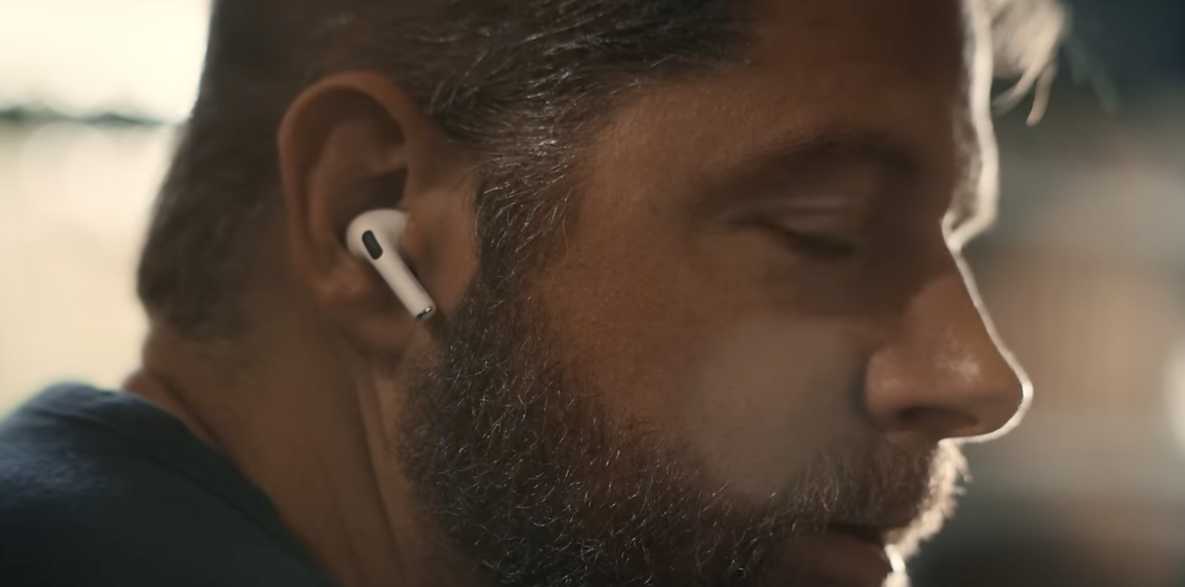 Apple’s 2024 Holiday Ad Goes Viral, Elon Musk Warming to Apple?