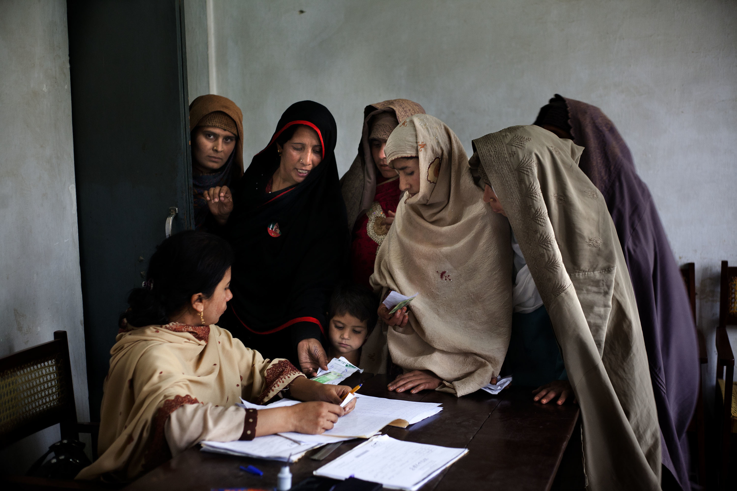 woman-registration-table.jpg