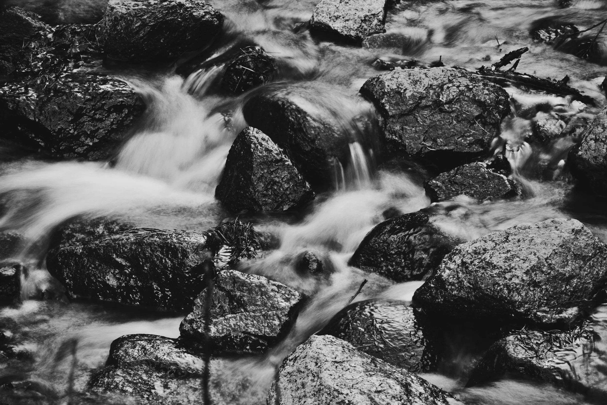 rockswater2bw.jpg