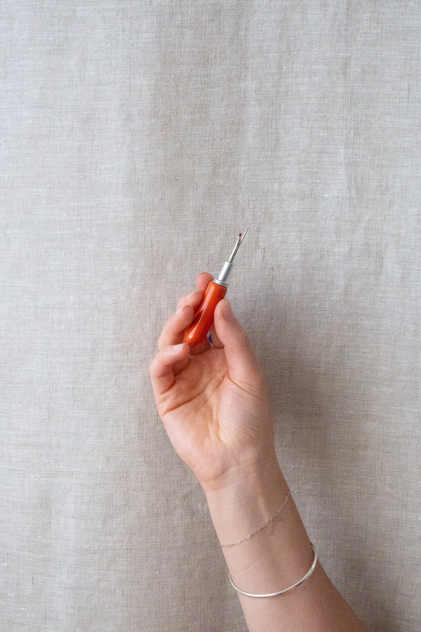 Seam Ripper w/ Ceramic Handle - Shay Red