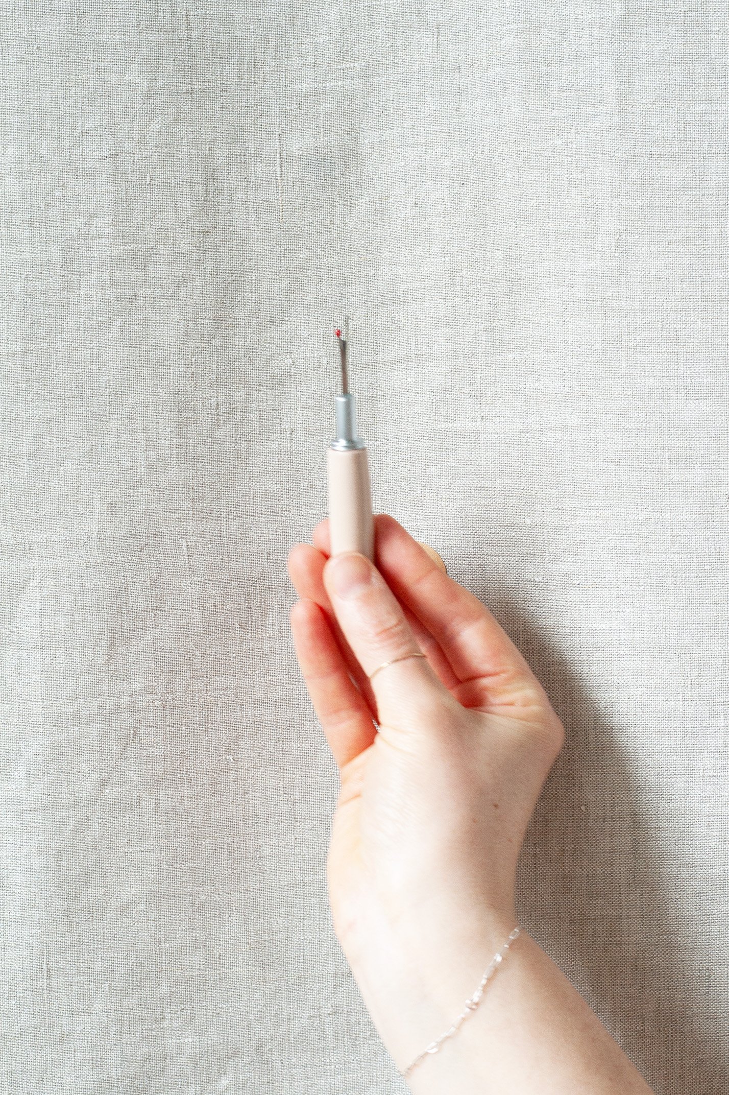 Seam Ripper w/ Ceramic Handle - Bone