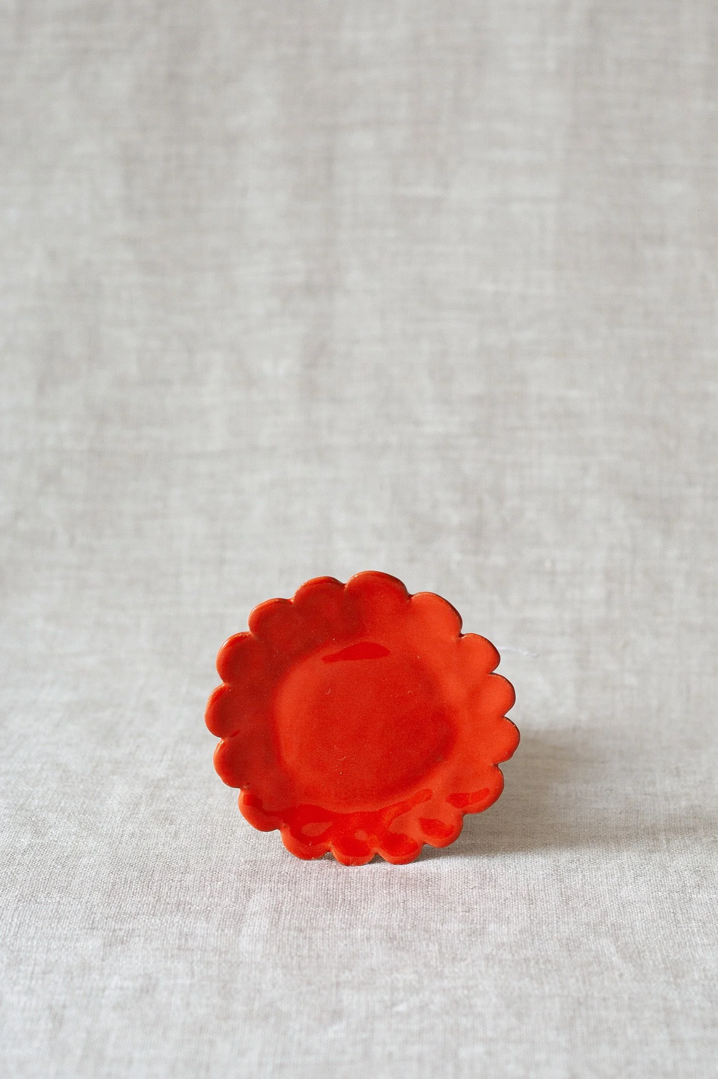 Petal Magnetic Pin Dish- Shay Red