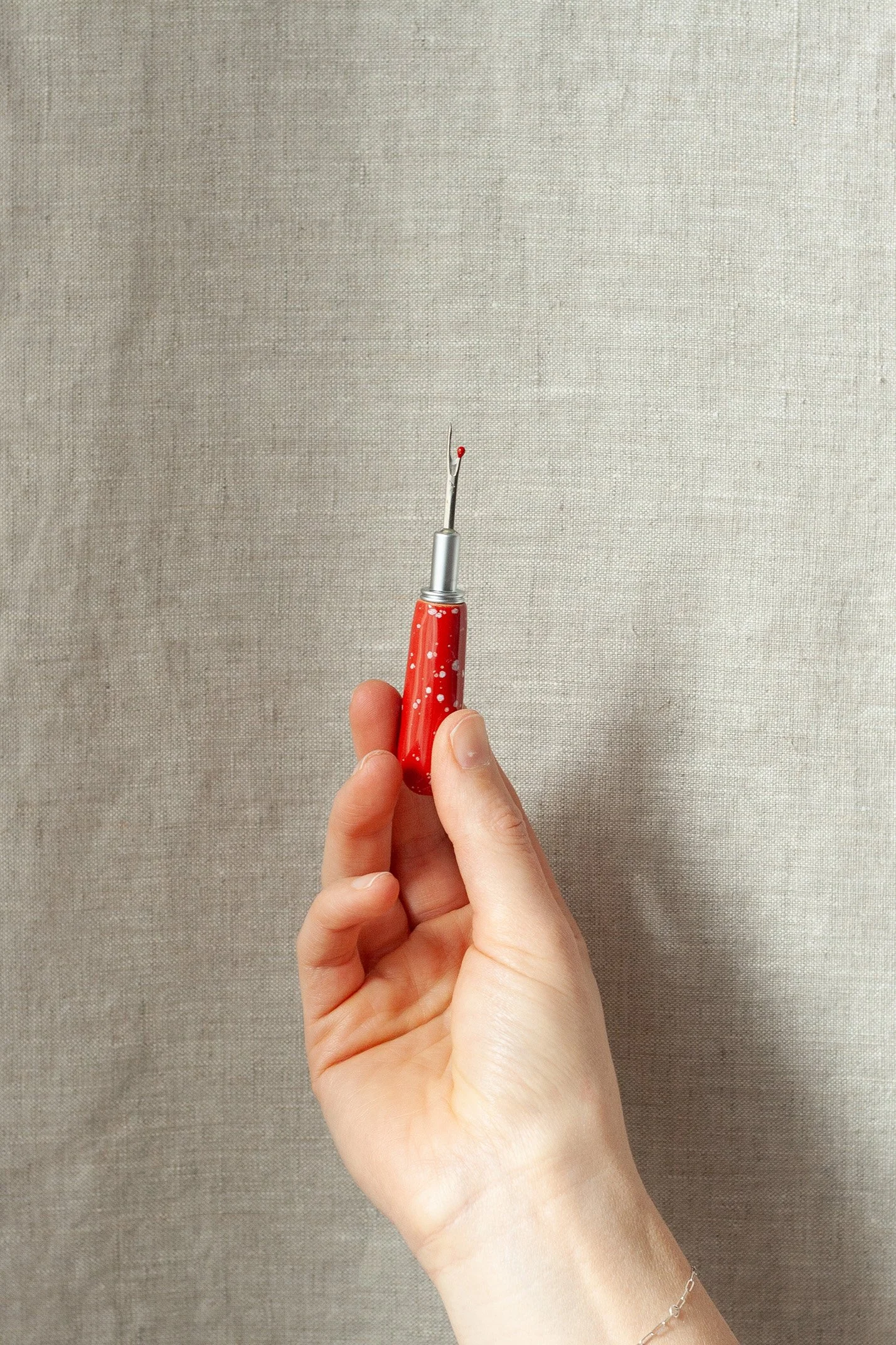 Seam Ripper w/ Ceramic Handle - Camp Red